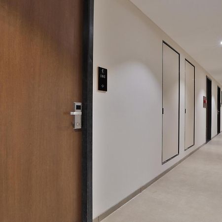 Hotel Elements Surat Buitenkant foto